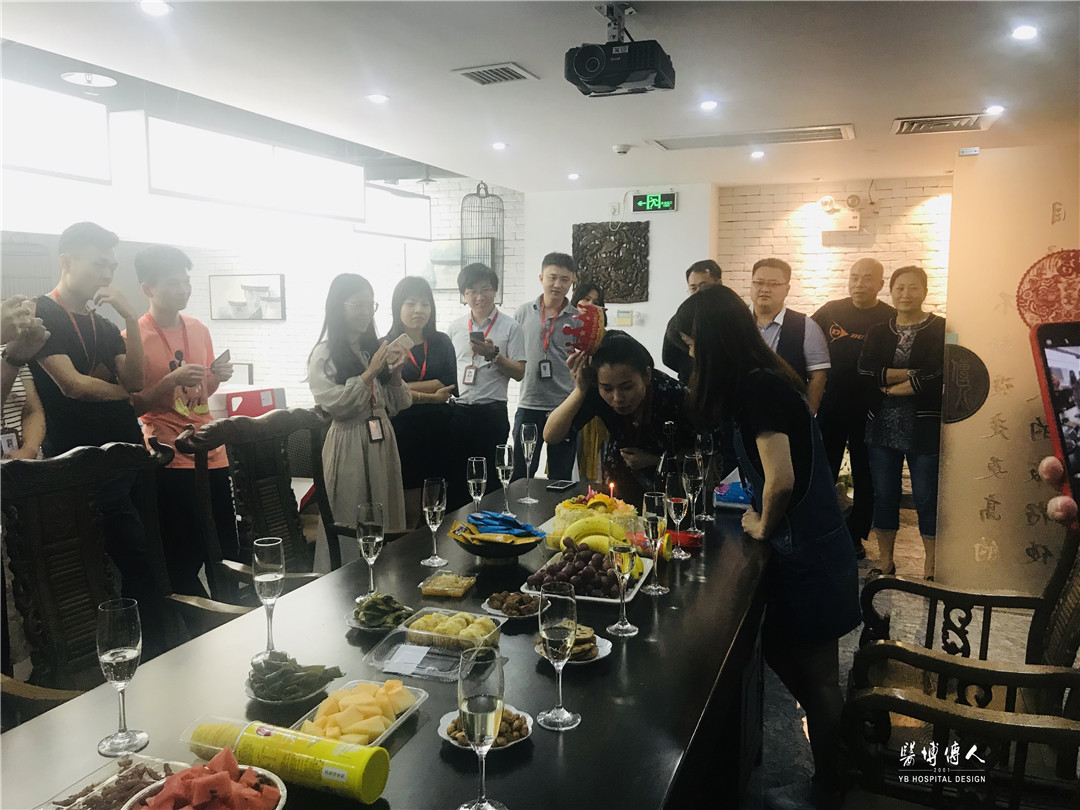 医博生日会|在温暖时光里，唱响生日赞歌