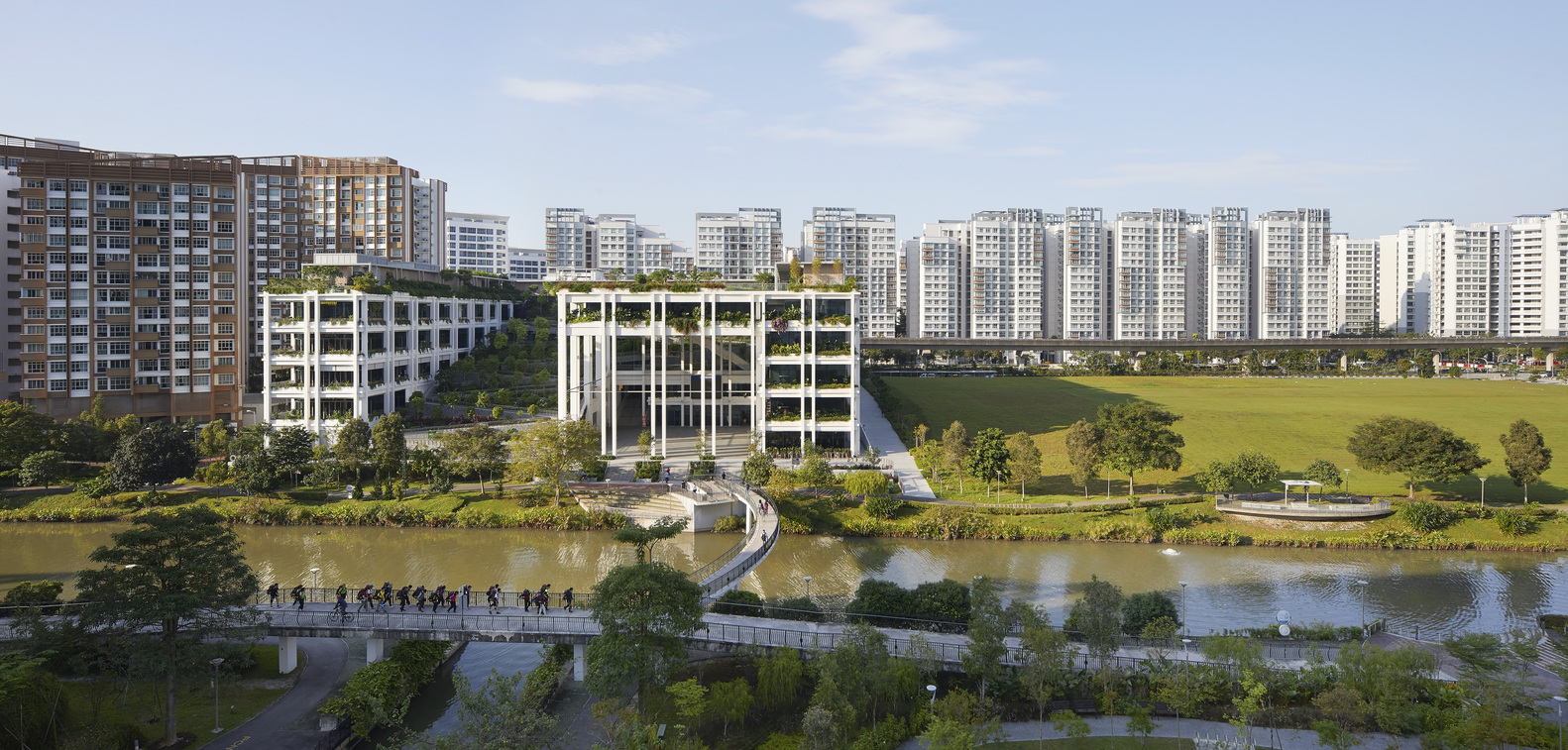 绿洲平台：新加坡社区中心综合医院大楼